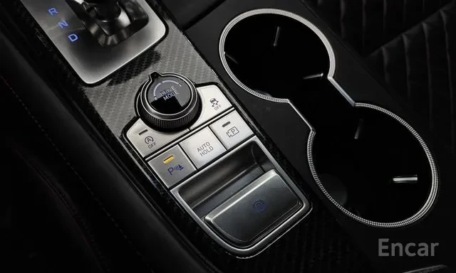 Genesis G70 AWD (4х4), снимка 11 - Автомобили и джипове - 56153014
