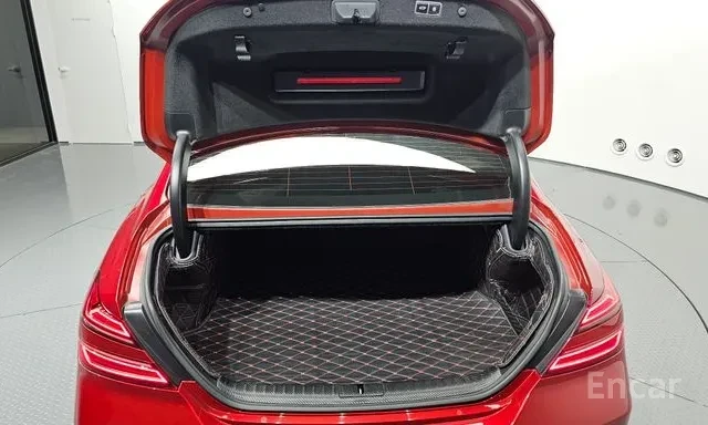 Genesis G70 AWD (4х4), снимка 13 - Автомобили и джипове - 56153014