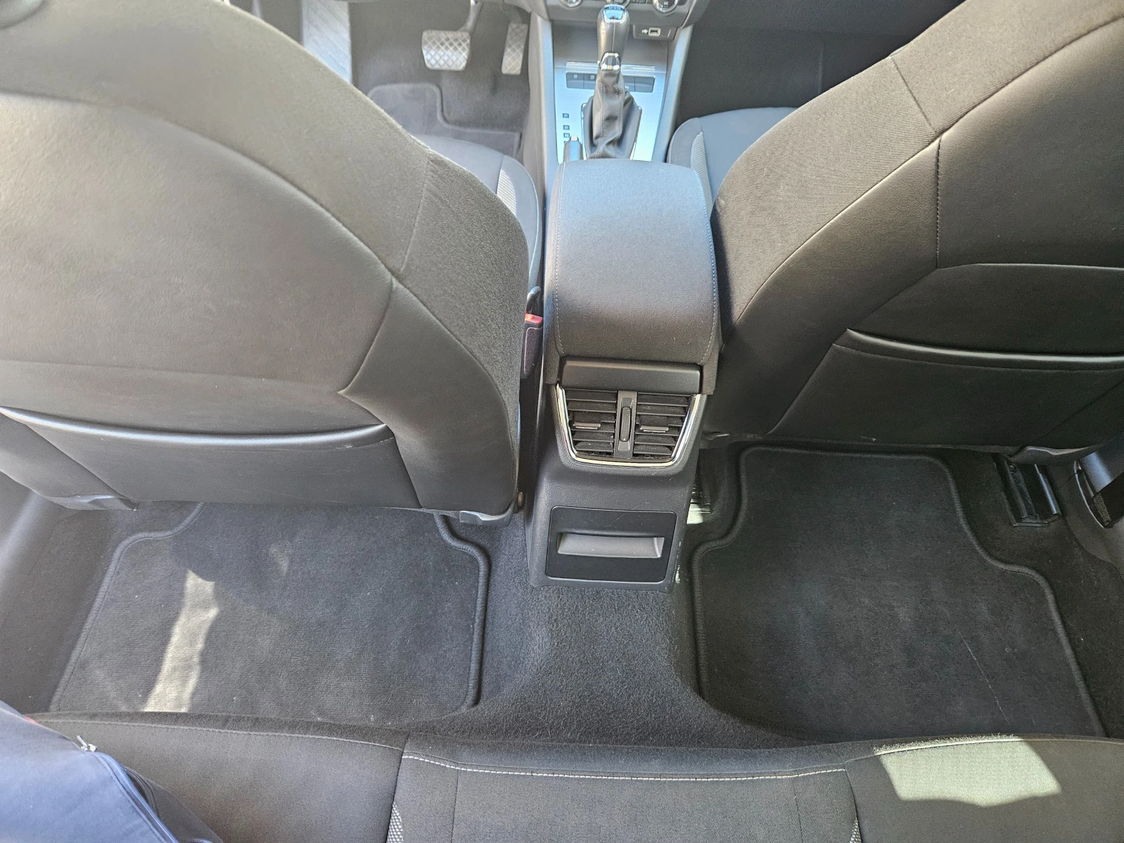 Skoda Octavia 1.6TDI  DSG (KATO НОВА) - изображение 10