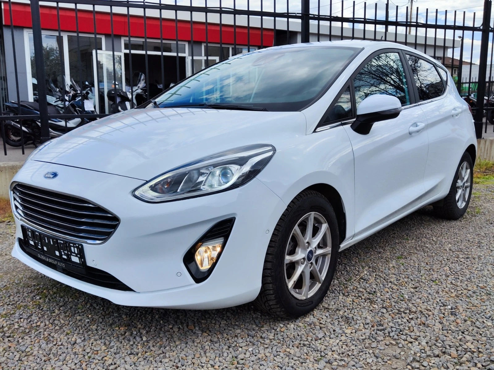 Ford Fiesta 1.0 ECOBOOST TITАNIUM AUTOMATIC - изображение 2