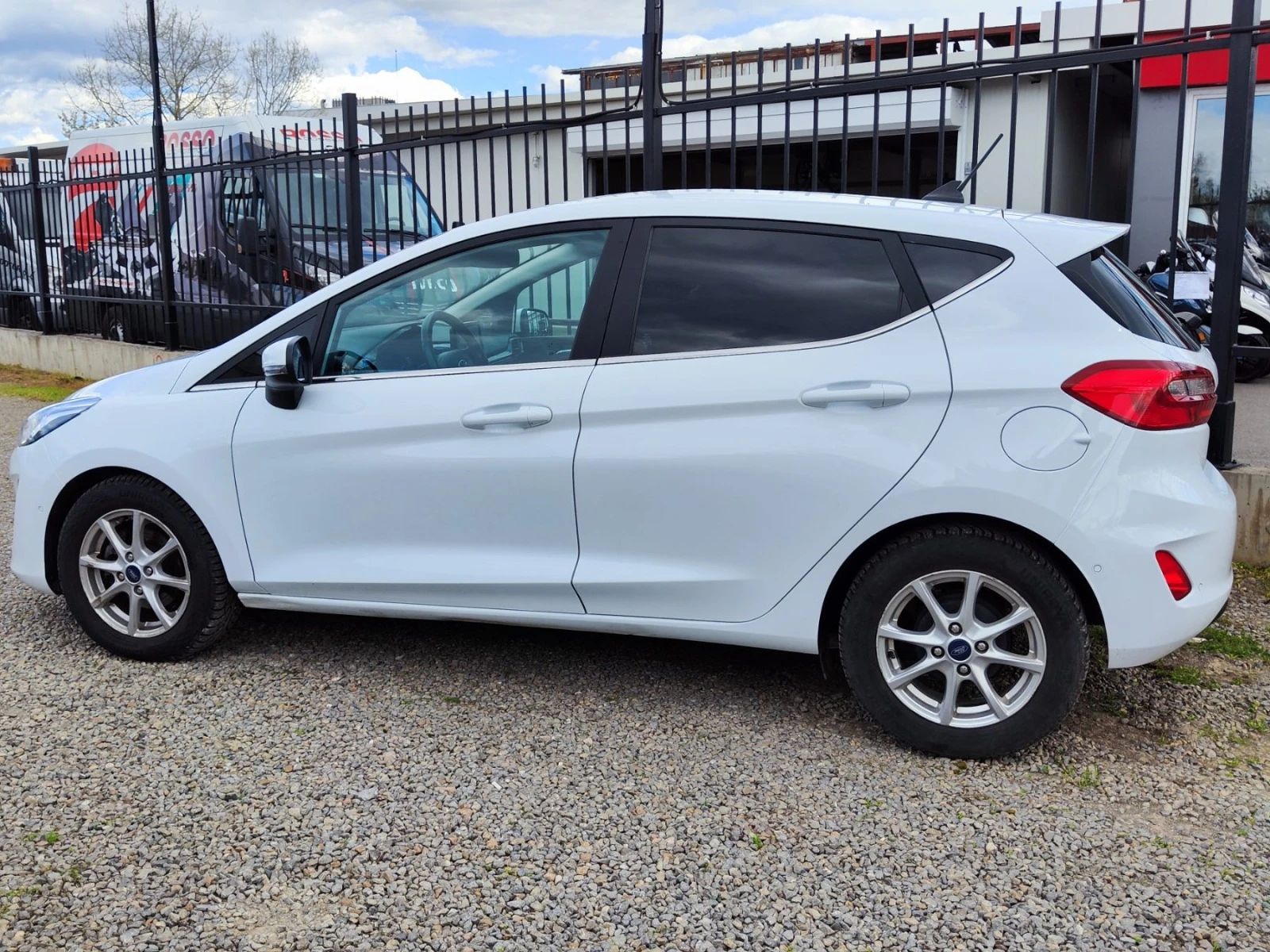 Ford Fiesta 1.0 ECOBOOST TITАNIUM AUTOMATIC - изображение 3