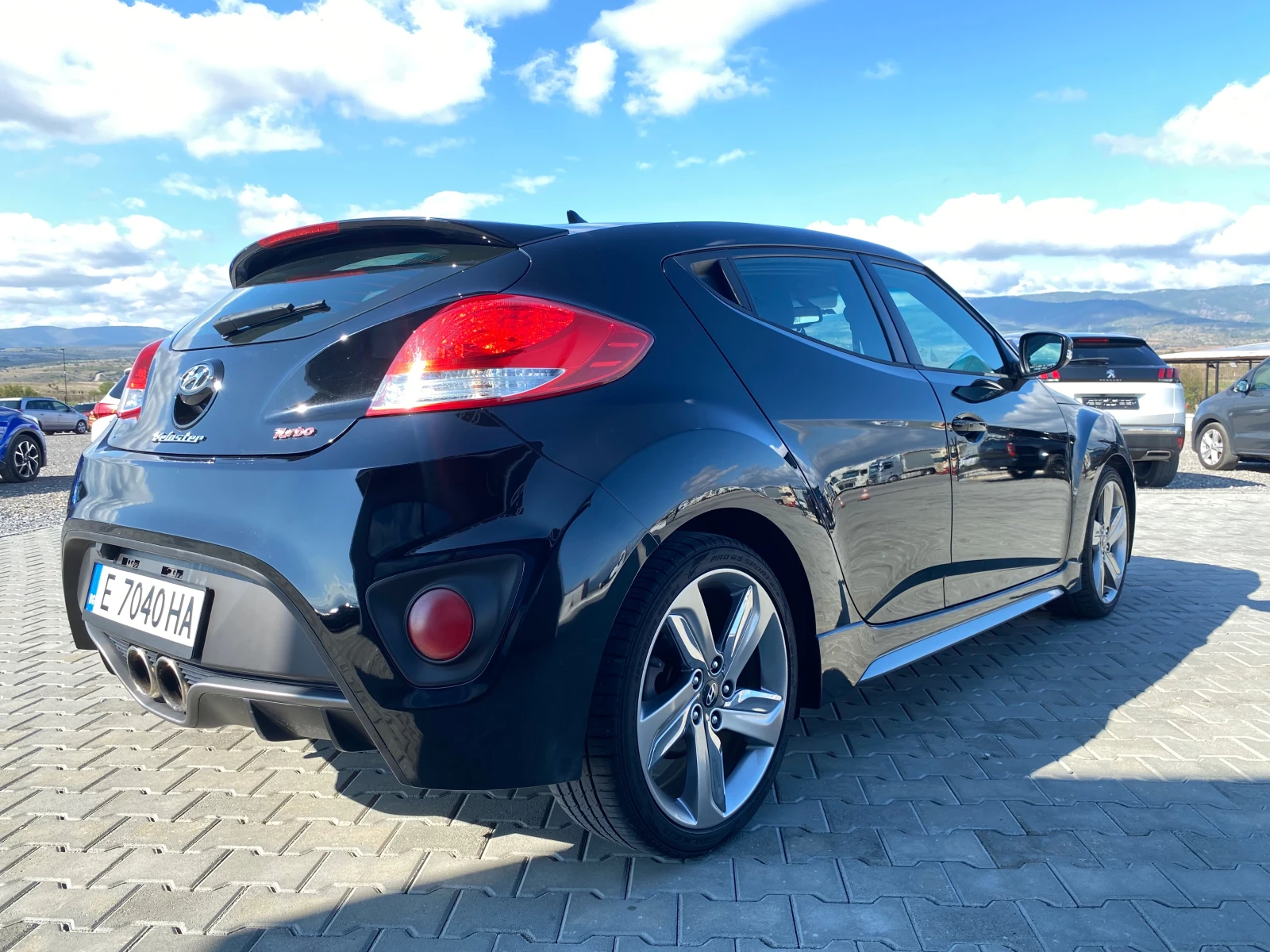 Hyundai Veloster  1.6turbo - изображение 5