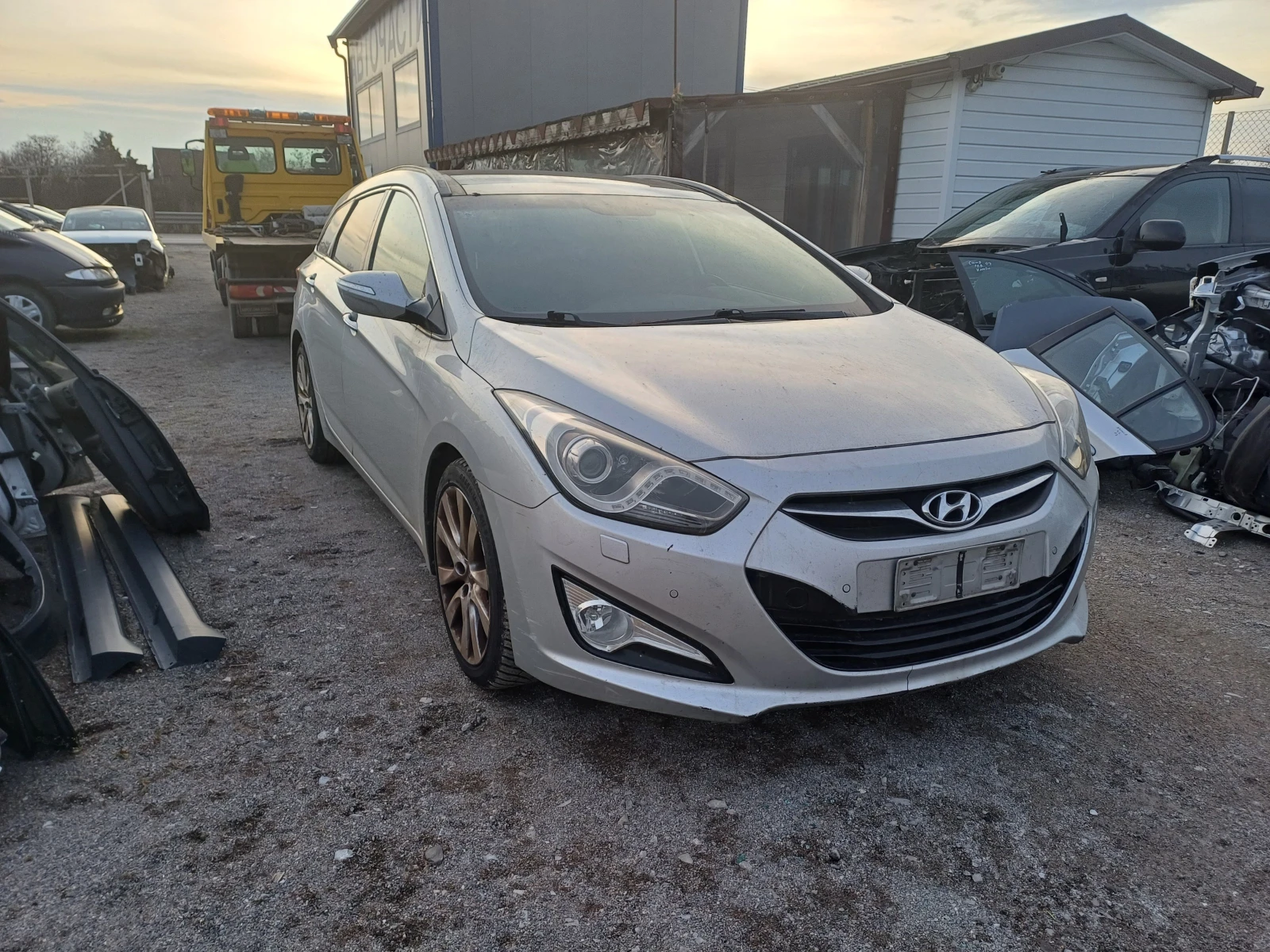 Hyundai I40 1.7crdi-на части автомат панорама | Mobile.bg — изображение 1