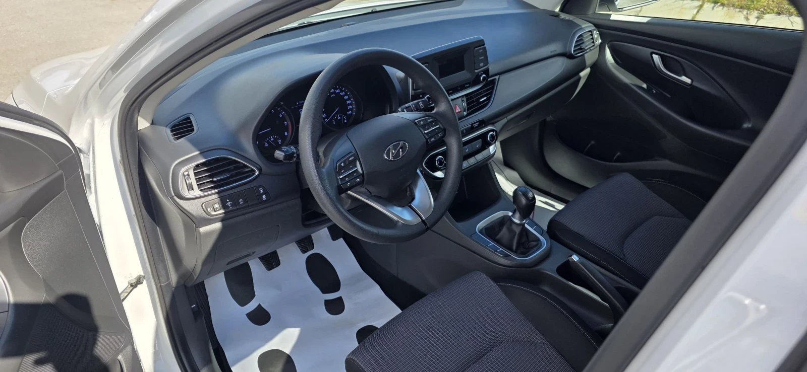 Hyundai I30 1.5 GDI-110hp, снимка 8 - Автомобили и джипове - 50218000