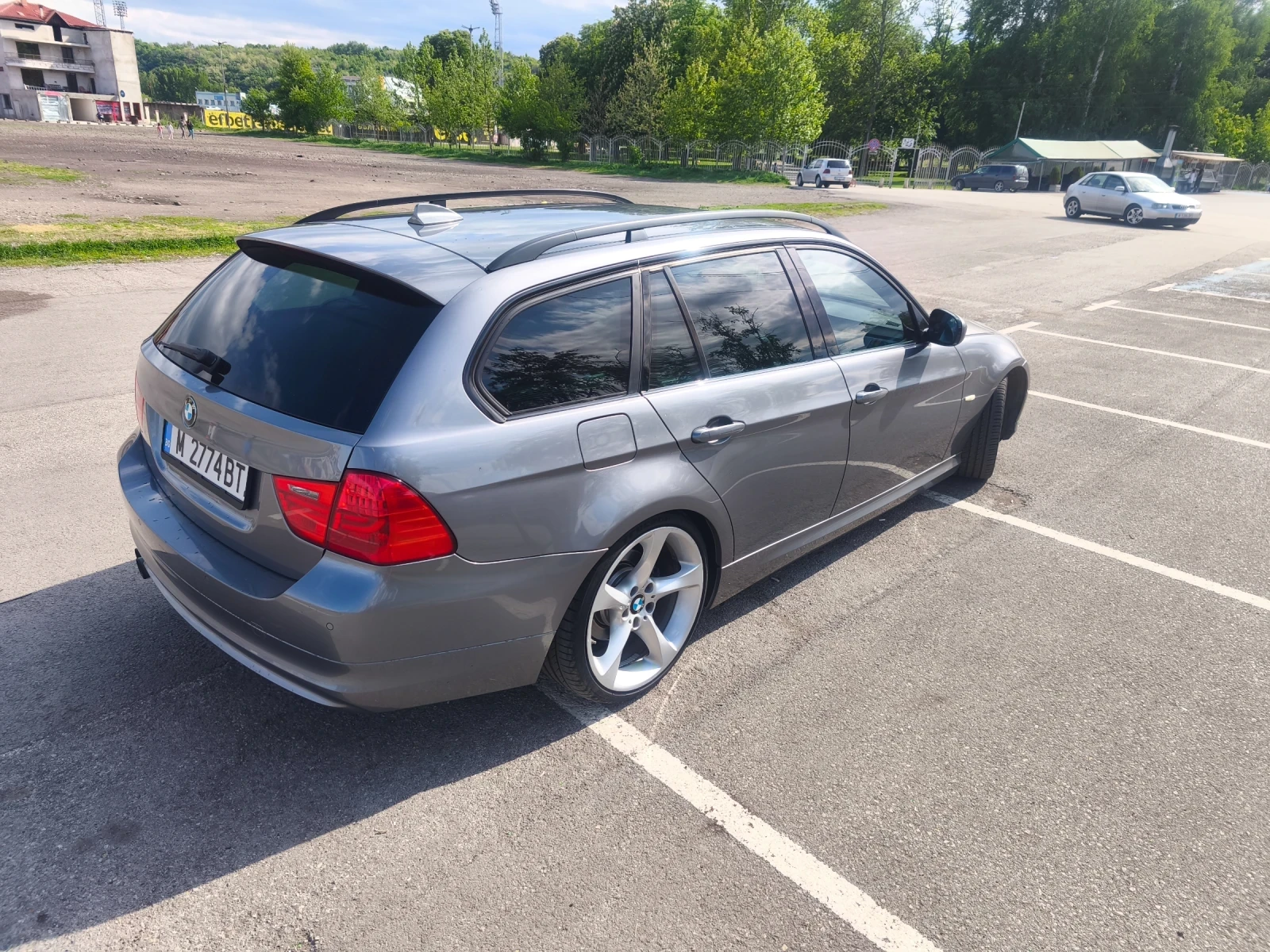 BMW 325 LCI - изображение 2