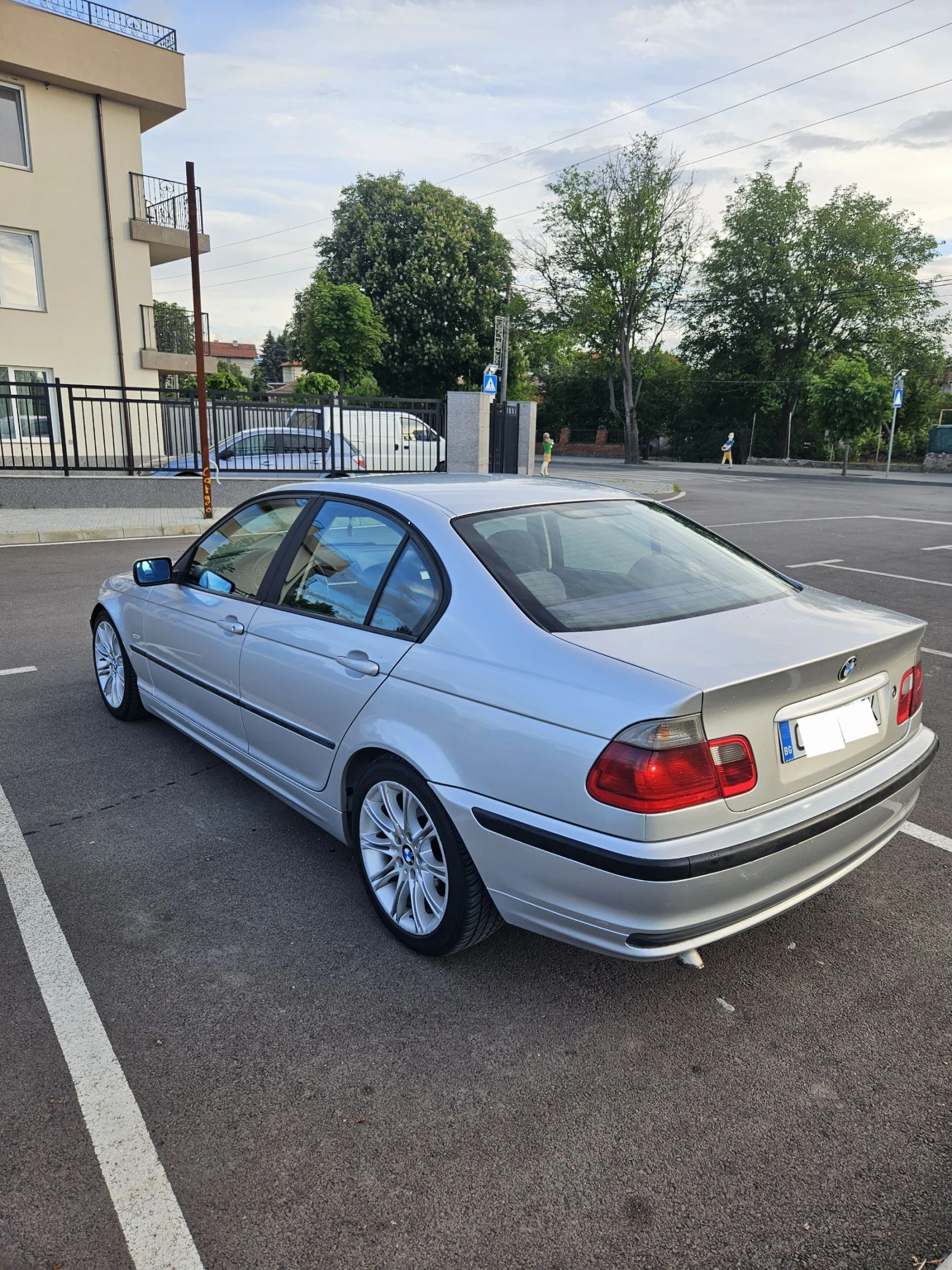 BMW 320  - изображение 4