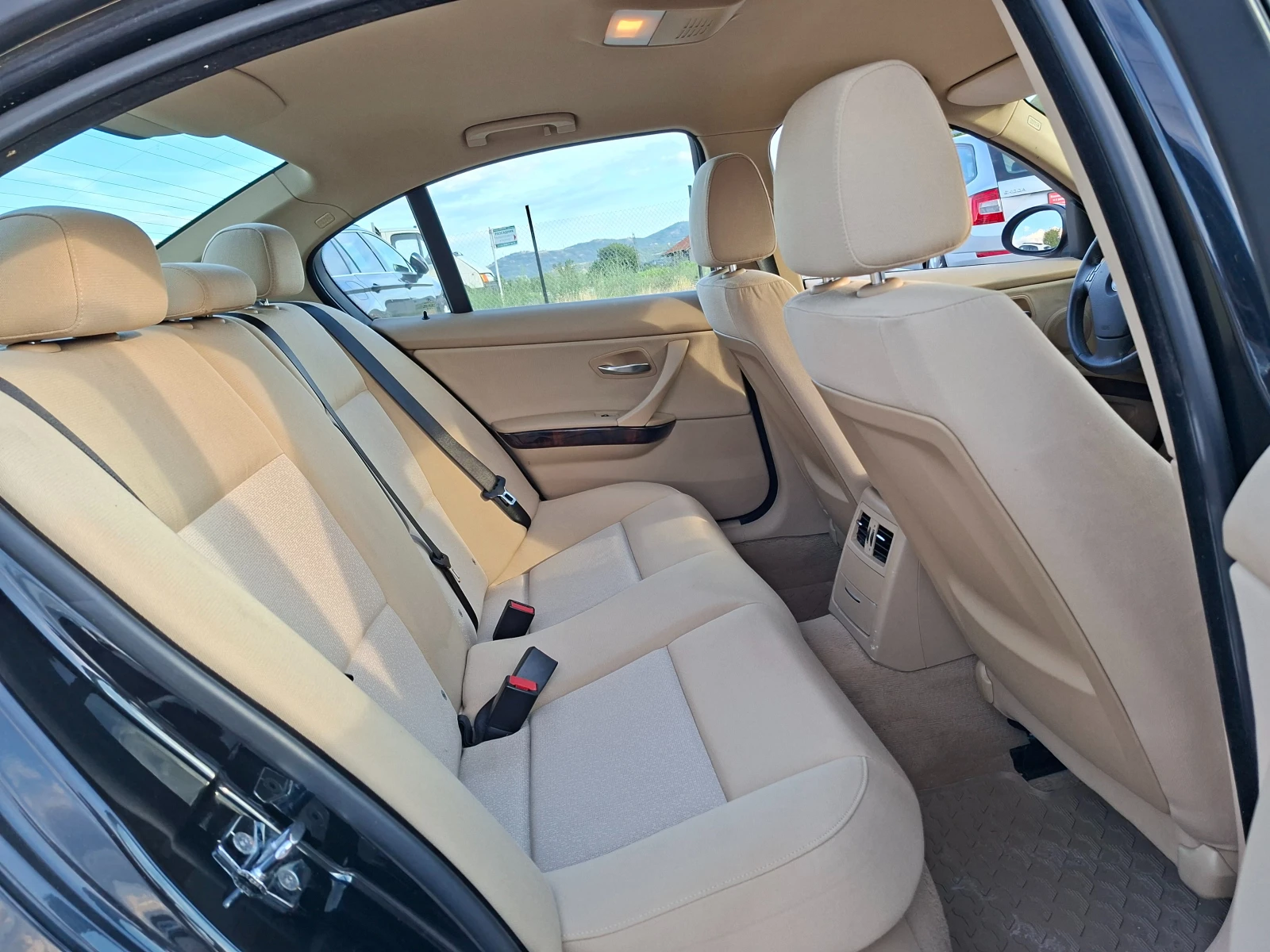 BMW 320 2.0D* AUTOMATIC* 36м. х 127EUR.* , снимка 12 - Автомобили и джипове - 51594286