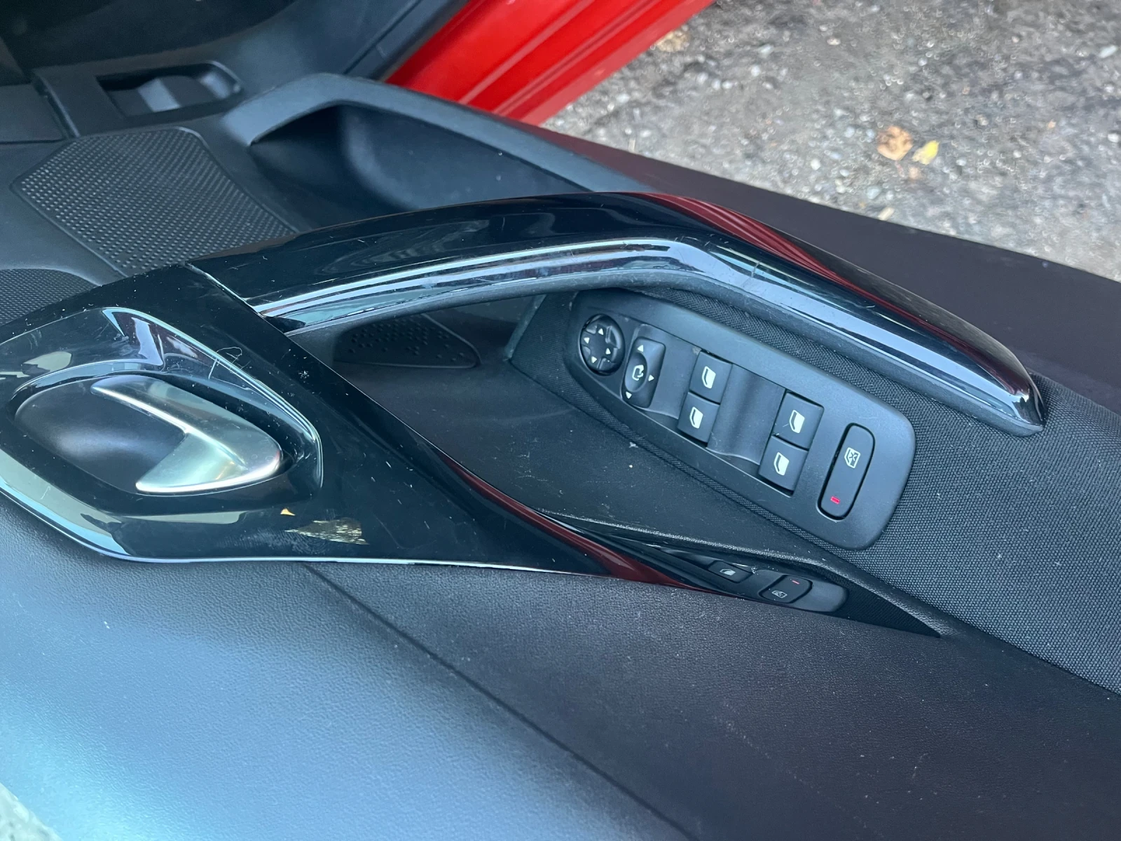 Peugeot 208 1.6HDI -100 k.c. EURO6 | Mobile.bg — изображение 9