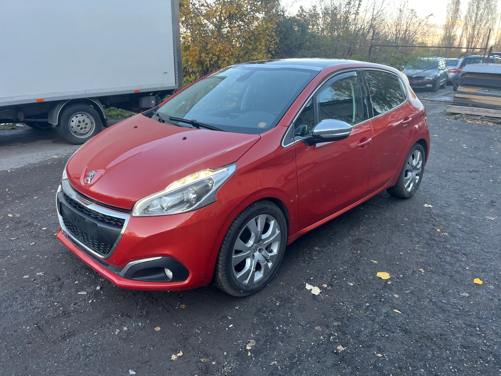 Peugeot 208 1.6HDI -100 k.c. EURO6 | Mobile.bg — изображение 2