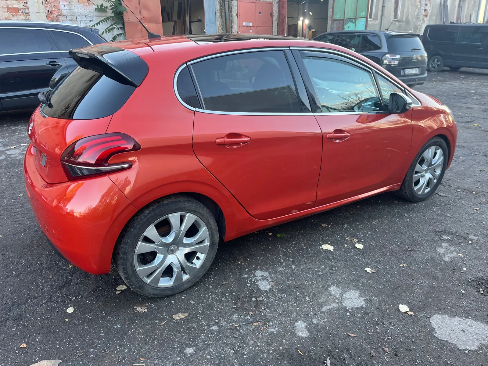 Peugeot 208 1.6HDI -100 k.c. EURO6 | Mobile.bg — изображение 5