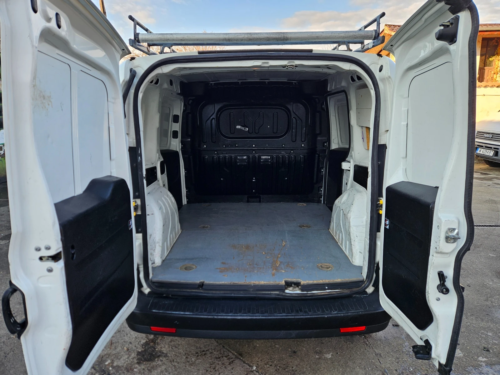 Opel Combo 1.3CDTI КЛИМА - изображение 9