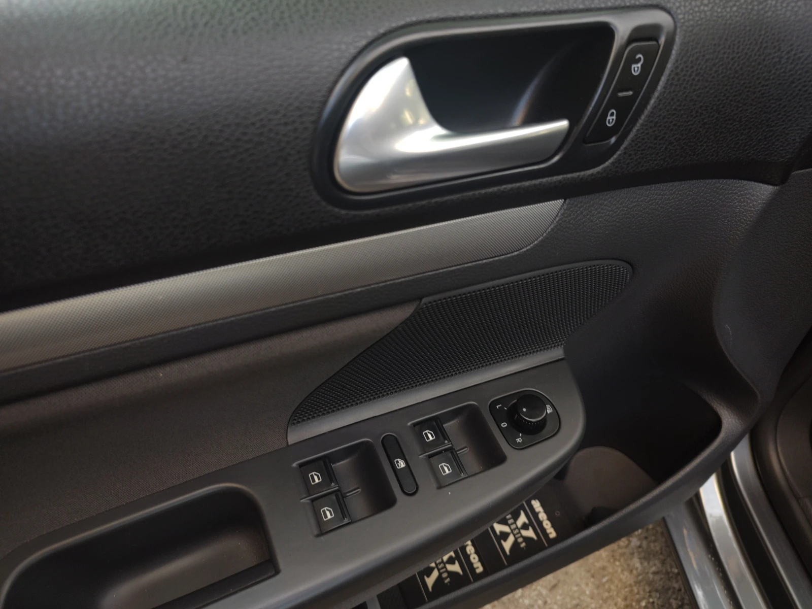 VW Jetta 1.6 102 �.� | Mobile.bg � ����������� 9