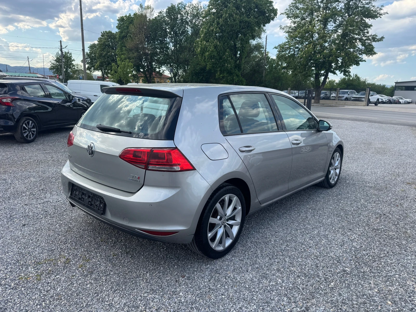 VW Golf VII 1.6TDi Highline , снимка 7 - Автомобили и джипове - 54346043