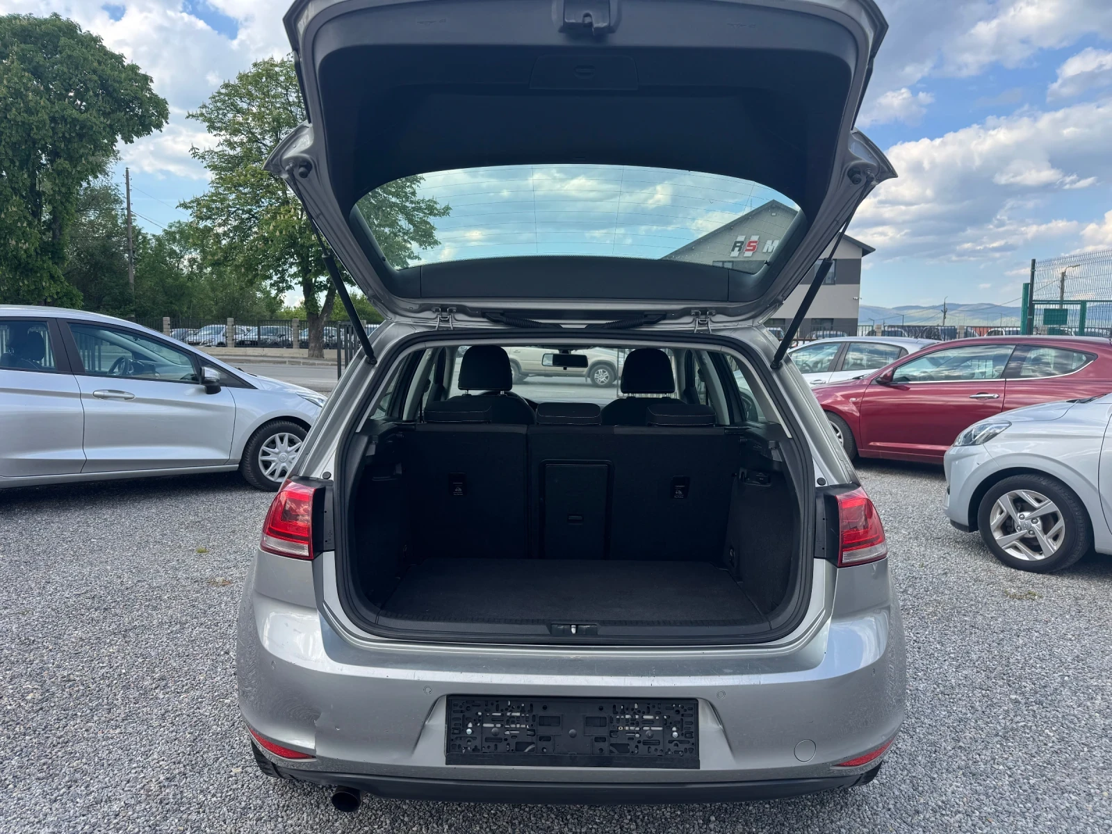 VW Golf VII 1.6TDi Highline , снимка 16 - Автомобили и джипове - 54346043