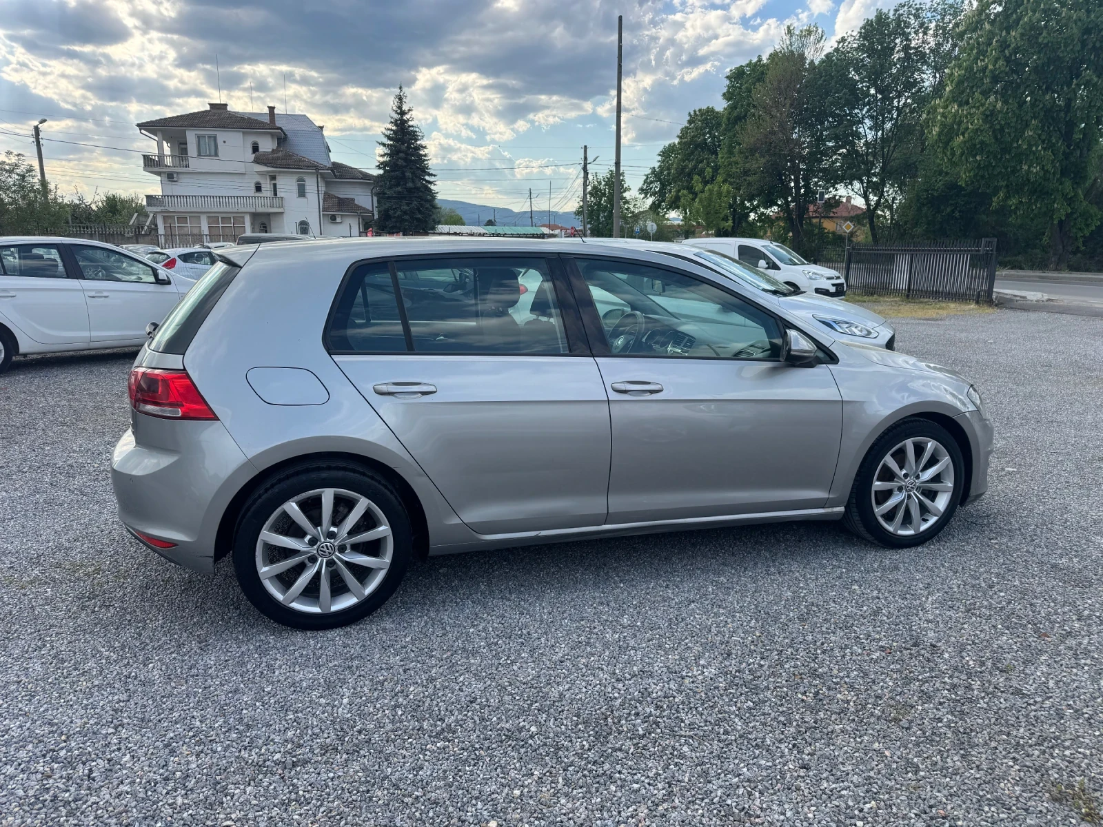 VW Golf VII 1.6TDi Highline , снимка 8 - Автомобили и джипове - 54346043