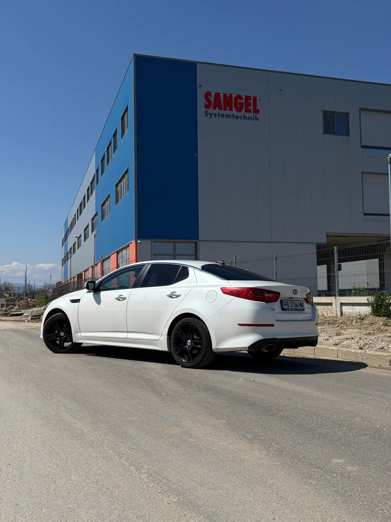 Kia K5 Kia K5 GT - Line течна фаза газ - С ПРОБЛЕМ!, снимка 3 - Автомобили и джипове - 54447899