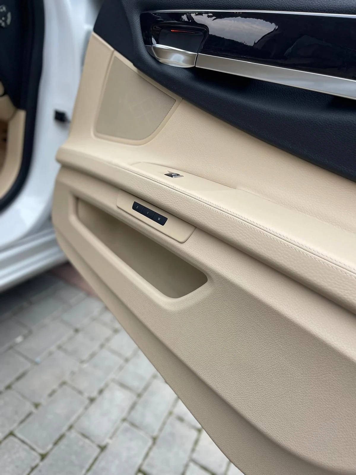BMW 750 Active hybrit bi turbo, снимка 11 - Автомобили и джипове - 54517981