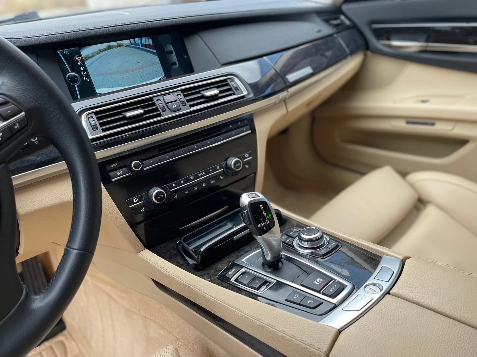 BMW 750 Active hybrit bi turbo, снимка 7 - Автомобили и джипове - 54517981