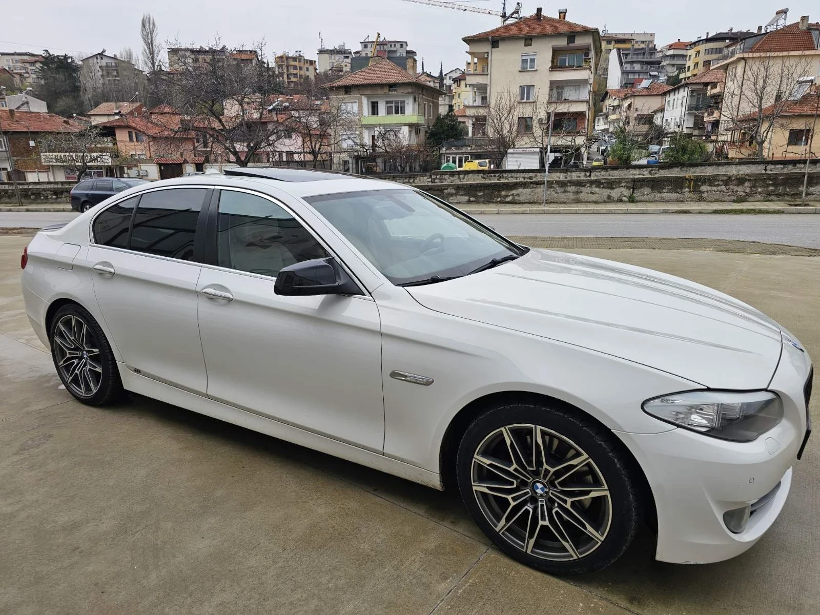 BMW 535, снимка 16 - Автомобили и джипове - 54803195