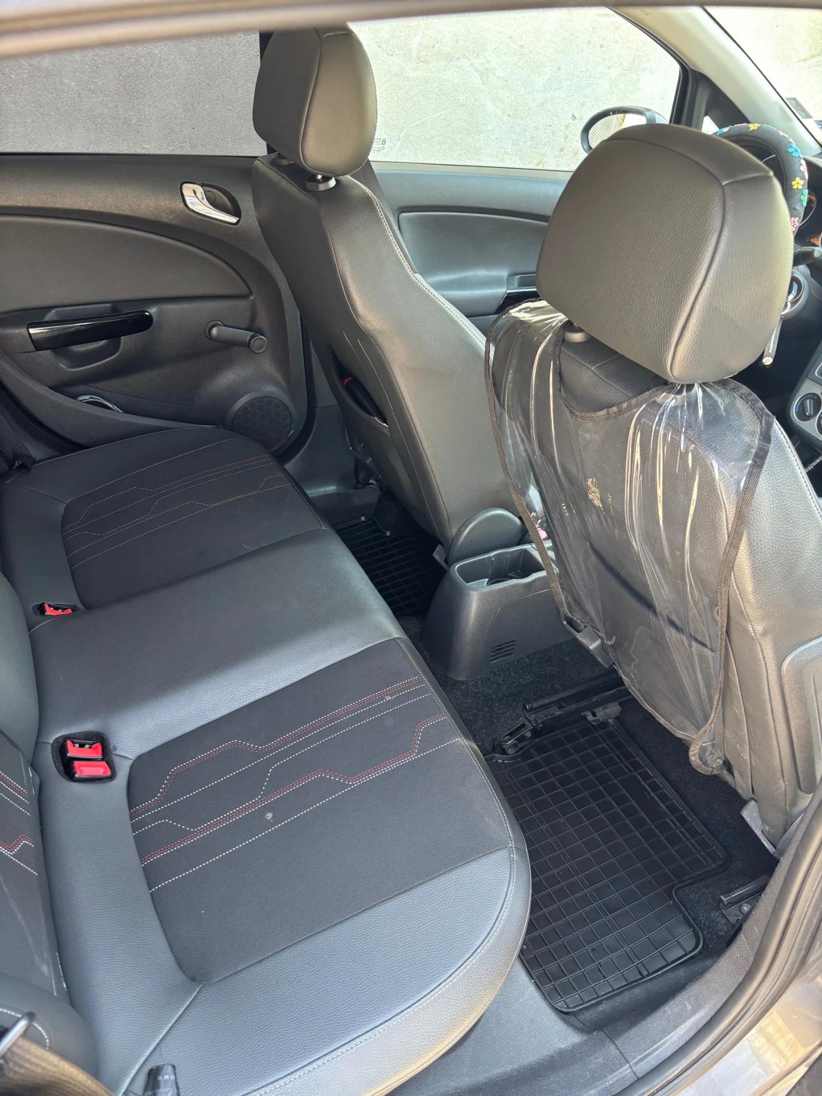 Opel Corsa 1.2 Бензин + заводска газова уредба, снимка 11 - Автомобили и джипове - 54825755