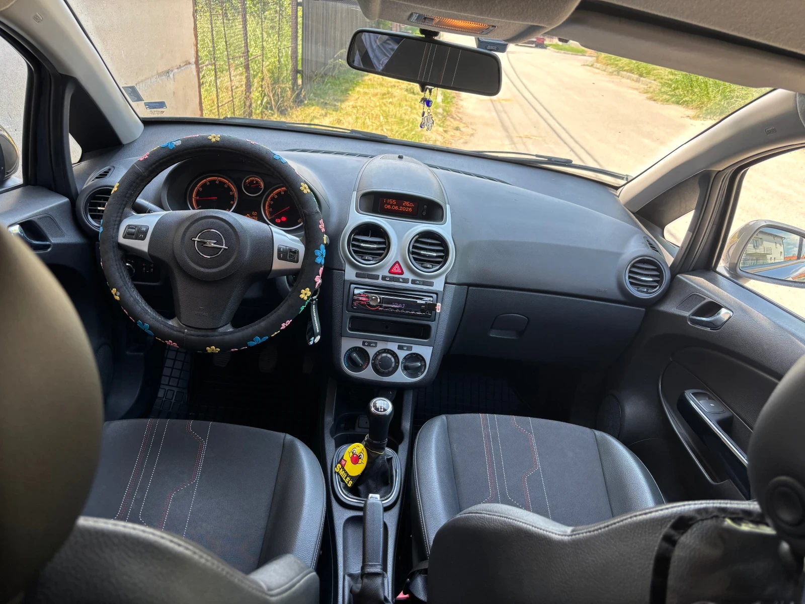 Opel Corsa 1.2 Бензин + заводска газова уредба, снимка 12 - Автомобили и джипове - 54825755
