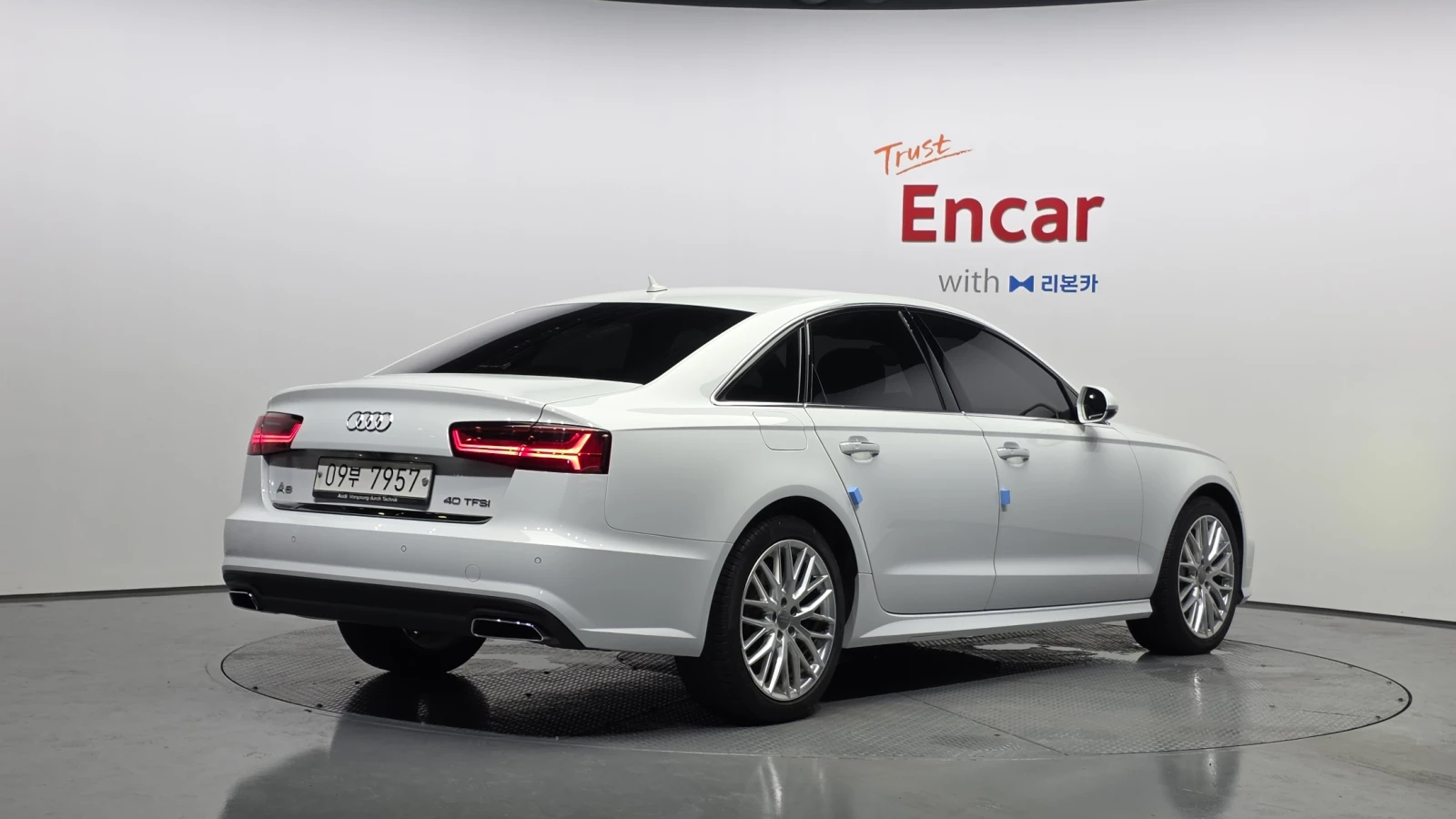 Audi A6 40 TFSI* HUD* ЕЛ. БАГАЖНИК* ЛЮК* КРАЙНА ЦЕНА, снимка 2 - Автомобили и джипове - 55302307