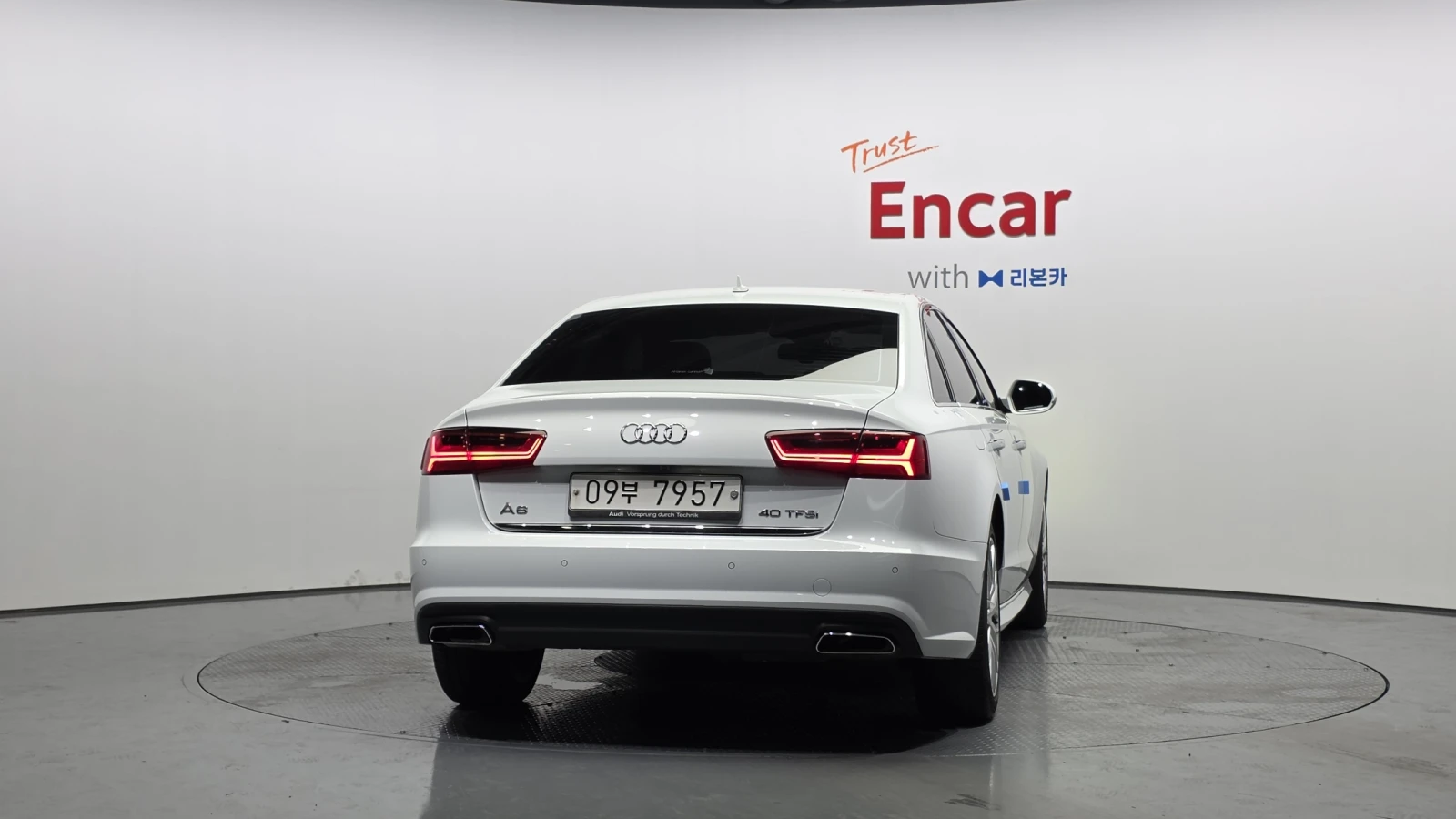 Audi A6 40 TFSI* HUD* ЕЛ. БАГАЖНИК* ЛЮК* КРАЙНА ЦЕНА, снимка 4 - Автомобили и джипове - 55302307