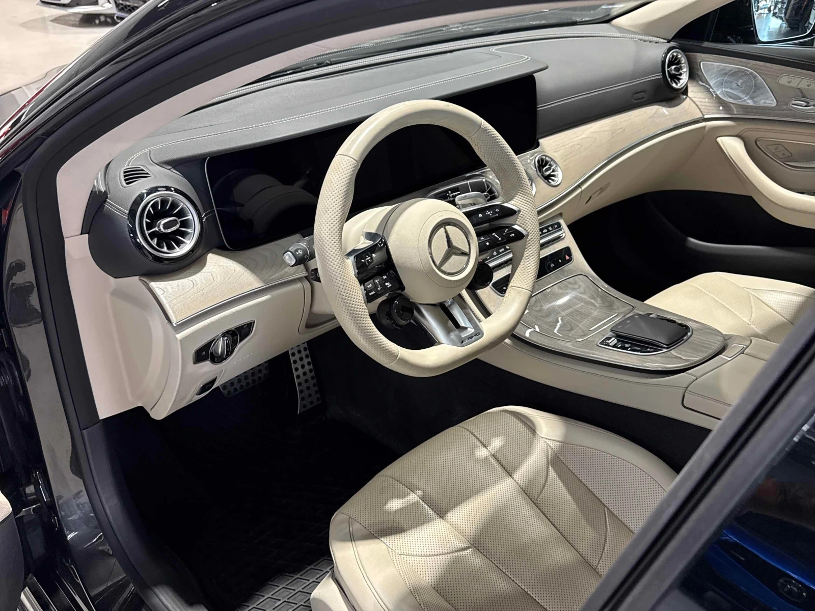 Mercedes-Benz CLS * AMG 53 4MATIC+ Coupe * CARFAX * ЦЕНА ДО БГ, снимка 7 - Автомобили и джипове - 55971937