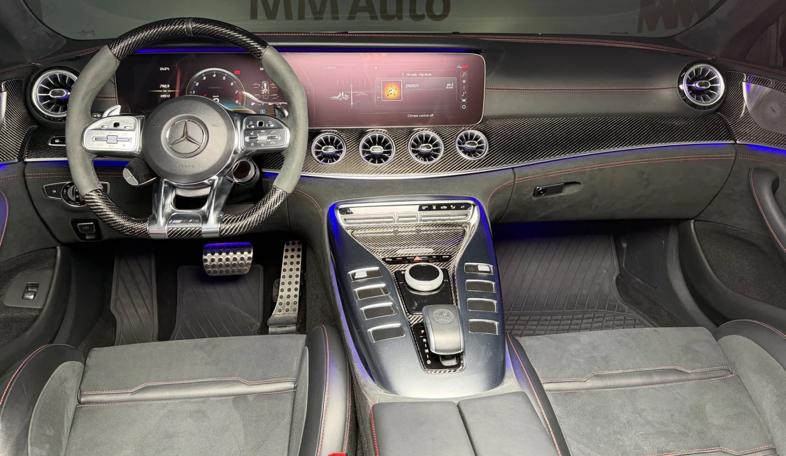 Mercedes-Benz AMG GT 63s* 4Matic* Ceramic* AERO* Carbon* HuD* Pano, снимка 11 - Автомобили и джипове - 56214799