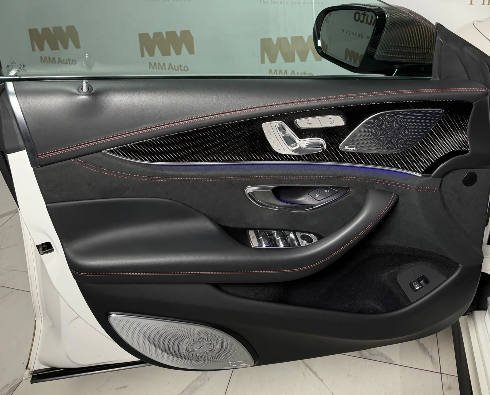 Mercedes-Benz AMG GT 63s* 4Matic* Ceramic* AERO* Carbon* HuD* Pano, снимка 8 - Автомобили и джипове - 56214799
