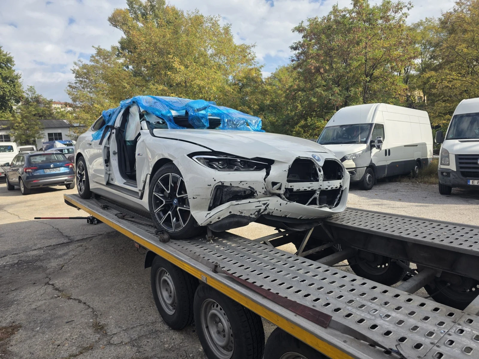 BMW i4 eDrive35, снимка 2 - Автомобили и джипове - 56614396