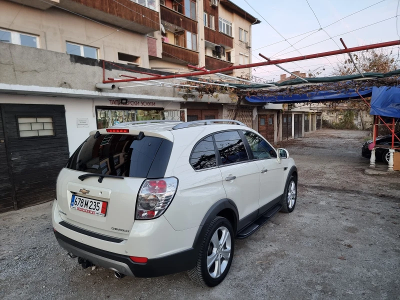 Chevrolet Captiva 2.2 4X4 184kc, снимка 6 - Автомобили и джипове - 48030872