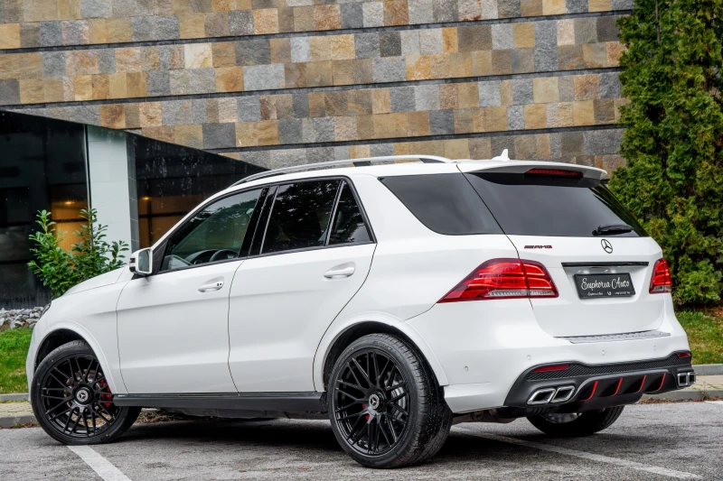 Mercedes-Benz GLE 350 d* 4MATIC* AMG* EXCLUSIVE* NIGHT PACK* CARBON* , снимка 3 - Автомобили и джипове - 53052336