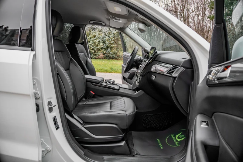 Mercedes-Benz GLE 350 d* 4MATIC* AMG* EXCLUSIVE* NIGHT PACK* CARBON* , снимка 12 - Автомобили и джипове - 53052336