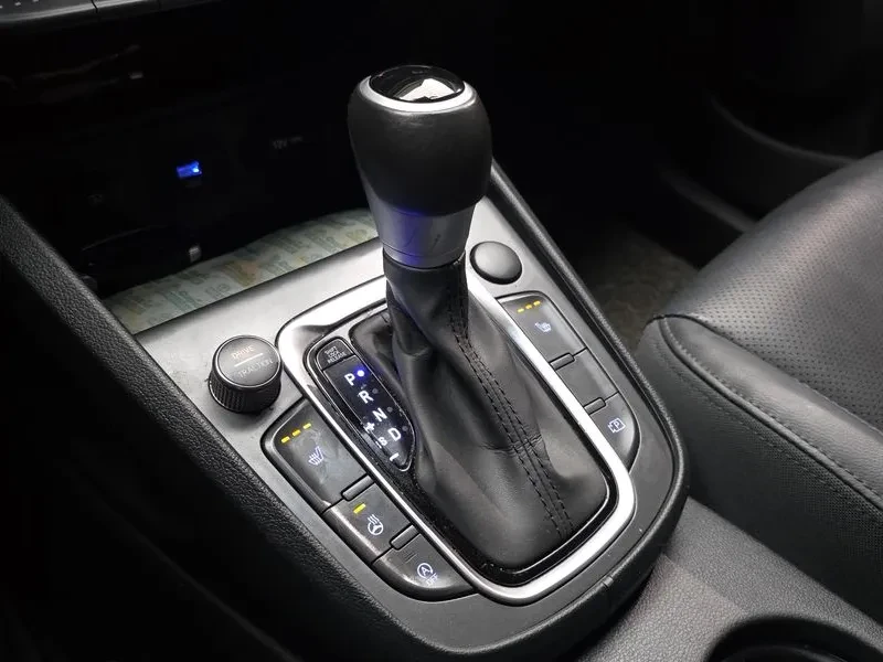 Hyundai Kona 1.6 - САМО 30% АВАНС, снимка 9 - Автомобили и джипове - 56305022