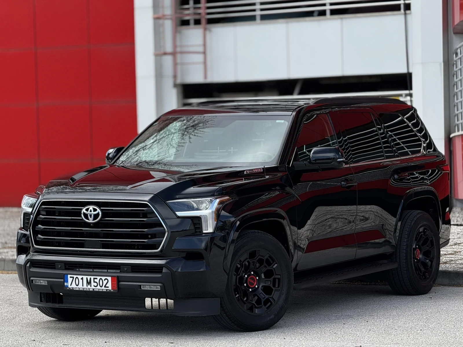 Toyota Sequoia 3.5 hibrid - изображение 2