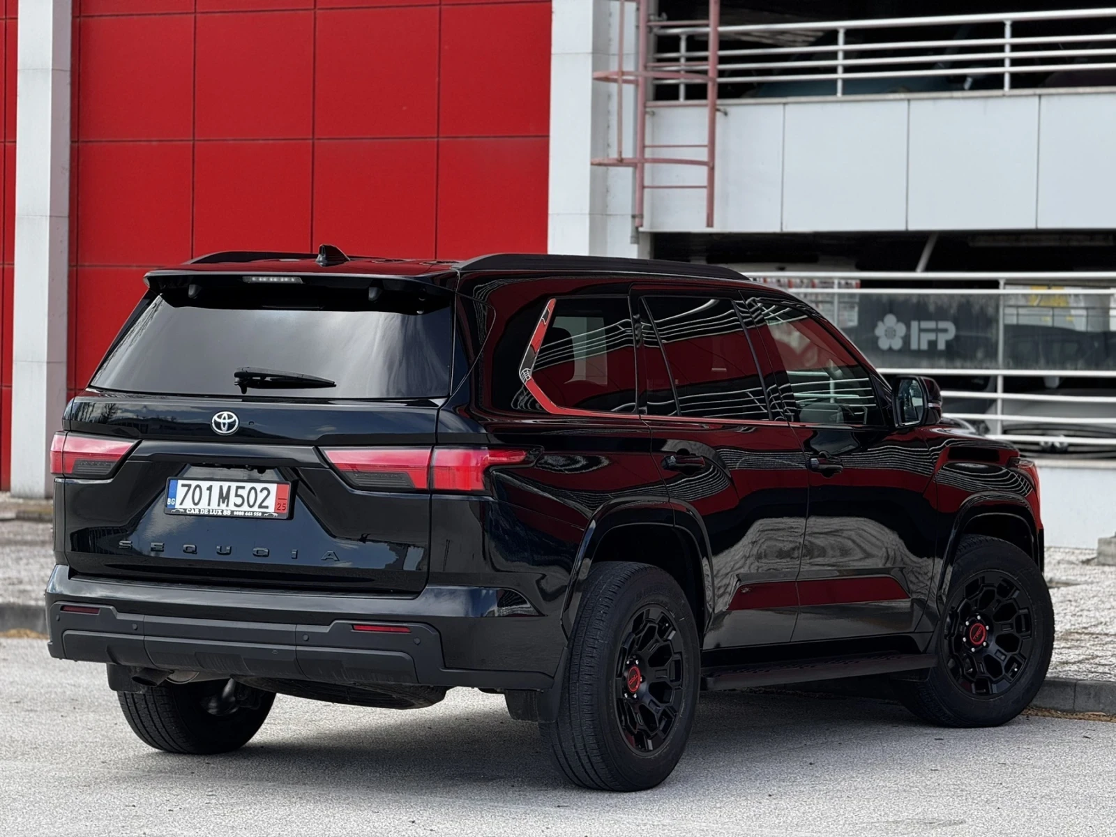 Toyota Sequoia 3.5 hibrid - изображение 4