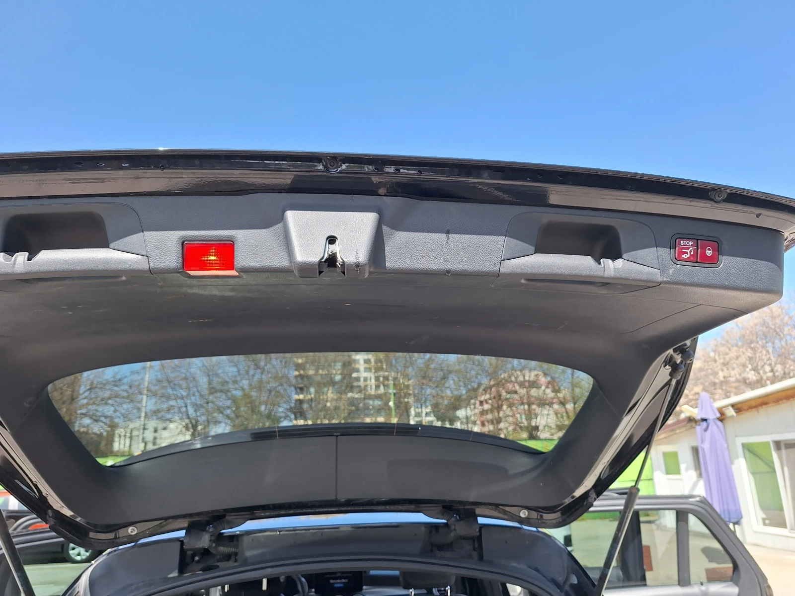 Mercedes-Benz GLC 300, снимка 16 - Автомобили и джипове - 54236005