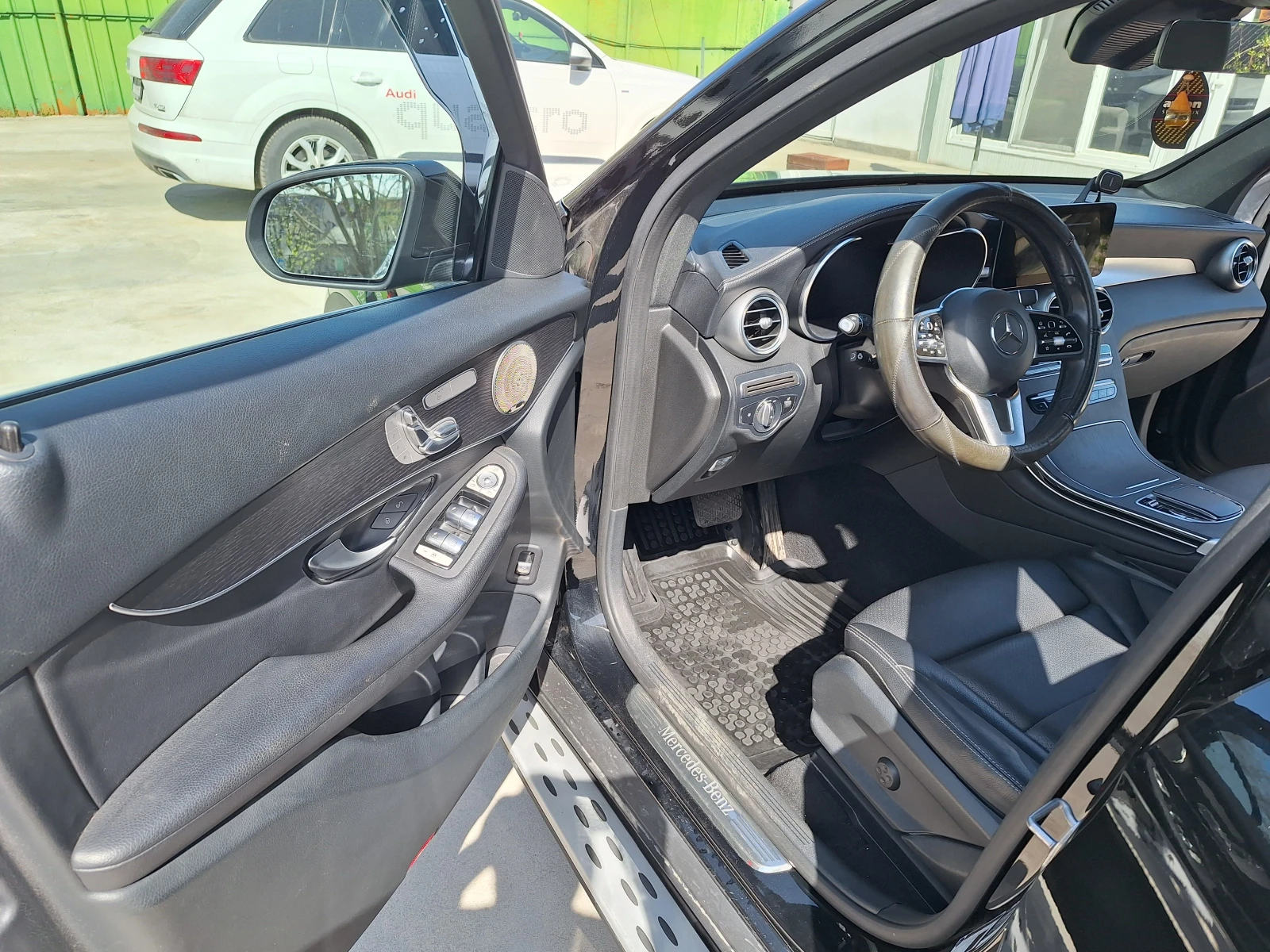 Mercedes-Benz GLC 300, снимка 6 - Автомобили и джипове - 54236005