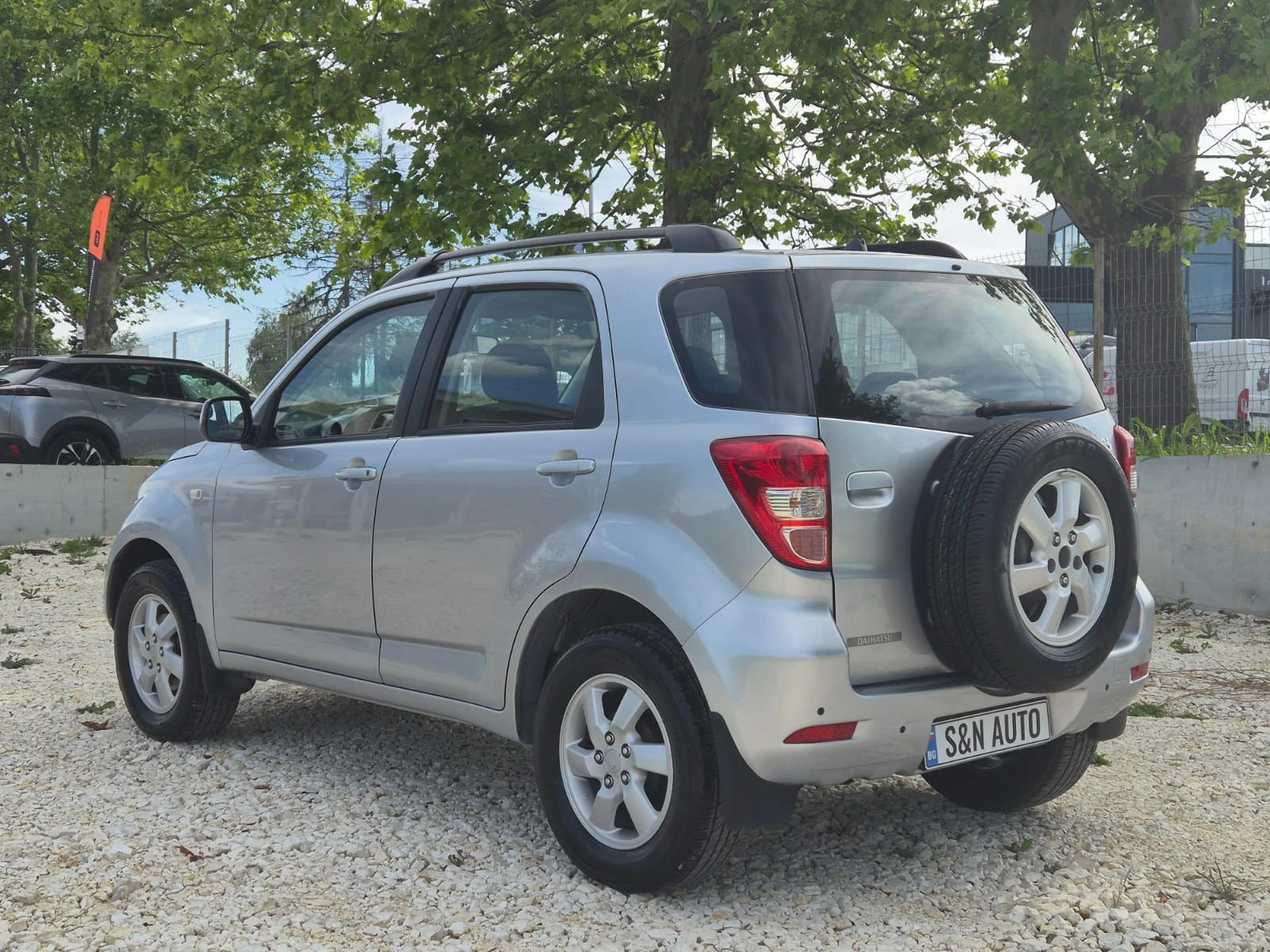 Daihatsu Terios 1.5 4WD / БЕНЗИН-ГАЗ, снимка 7 - Автомобили и джипове - 54946655