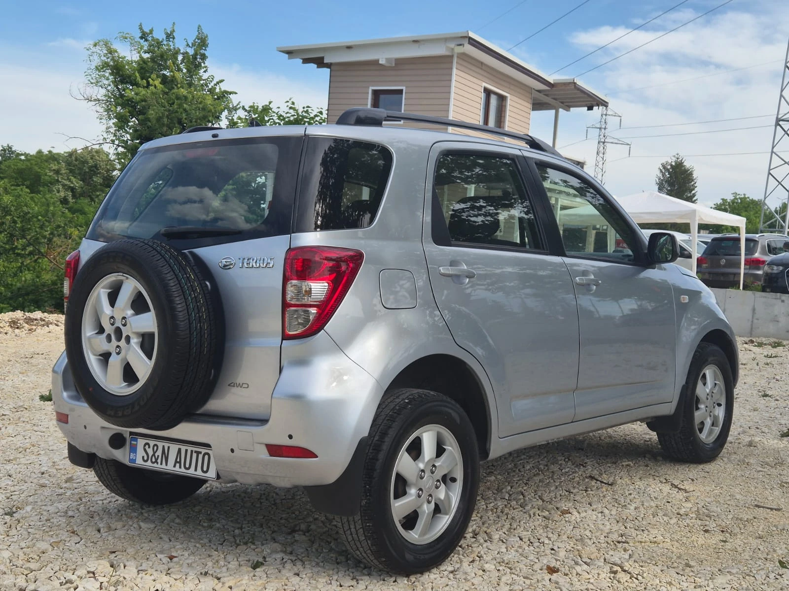 Daihatsu Terios 1.5 4WD / БЕНЗИН-ГАЗ, снимка 6 - Автомобили и джипове - 54946655