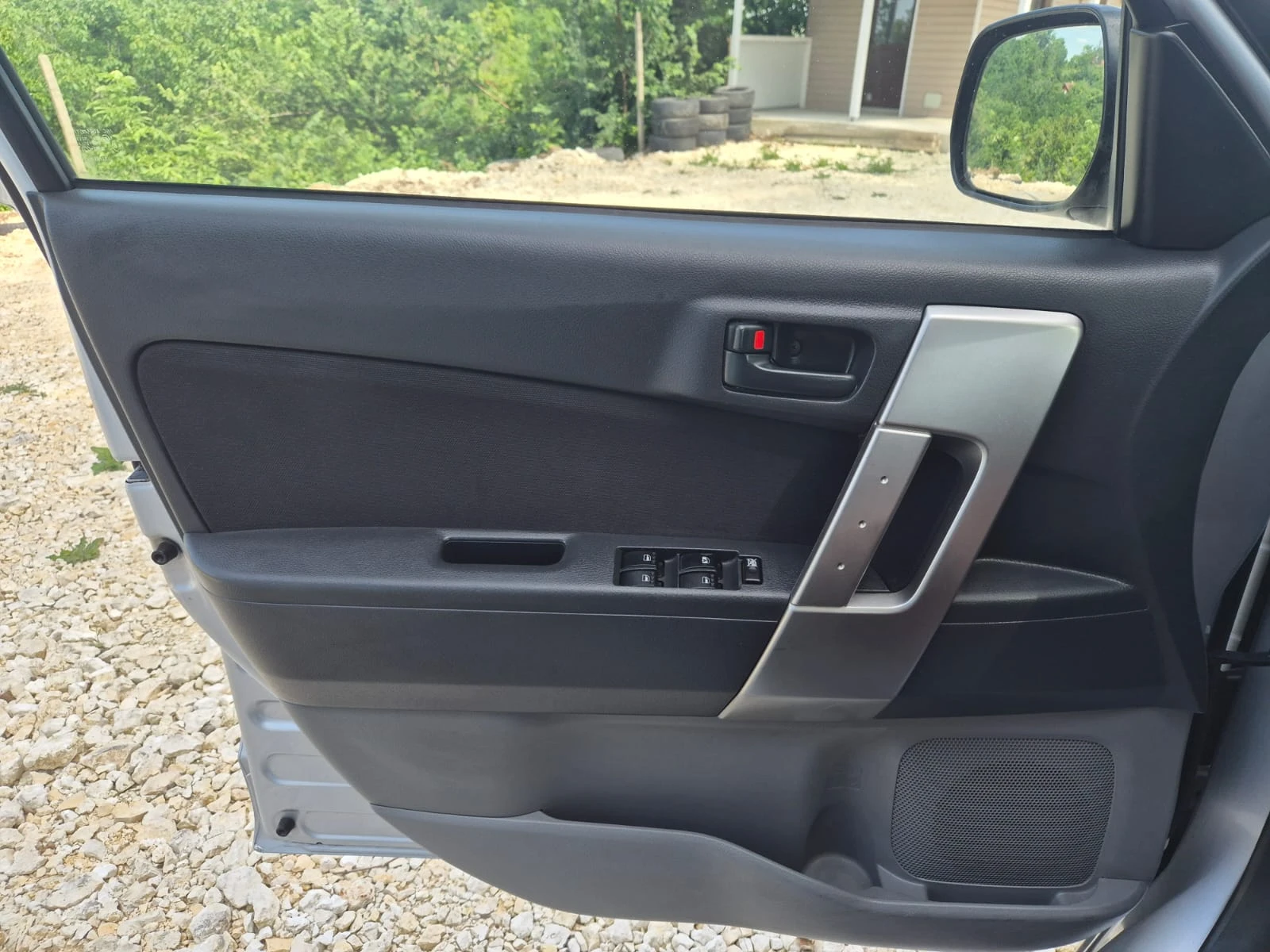 Daihatsu Terios 1.5 4WD / БЕНЗИН-ГАЗ, снимка 9 - Автомобили и джипове - 54946655