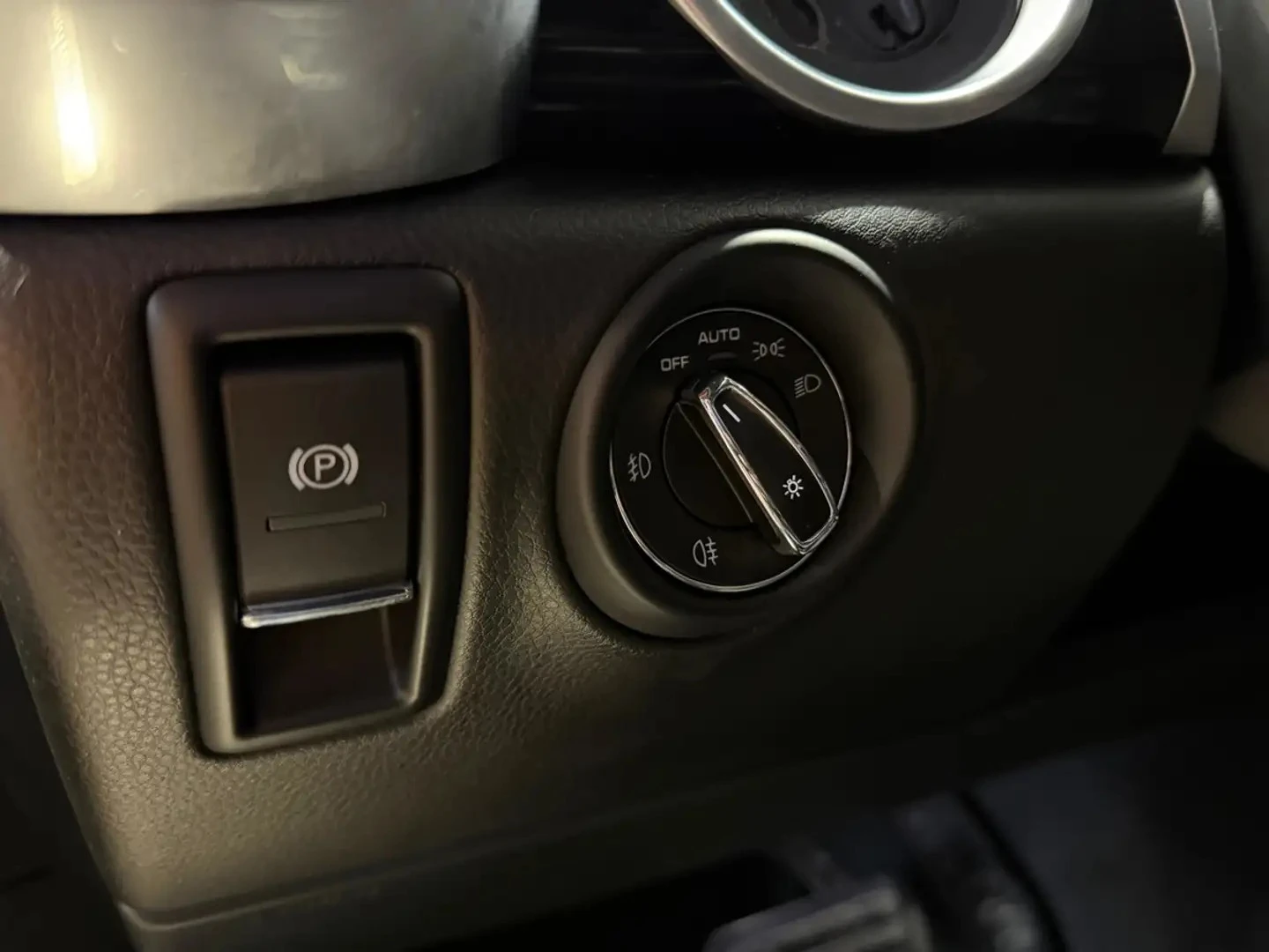 Porsche Cayenne PLATINUM EDITION / ОБДУХ / ПОДГРЕВИ / ПАНО / BOSE, снимка 12 - Автомобили и джипове - 54987338