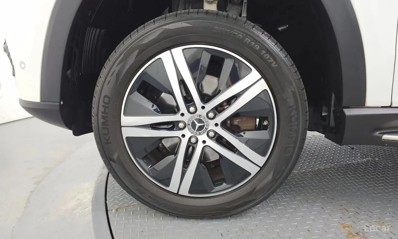 Mercedes-Benz GLE 300 * ЦЕНА ДО БЪЛГАРИЯ С ВСИЧКИ ТАКСИ * , снимка 5 - Автомобили и джипове - 56096680