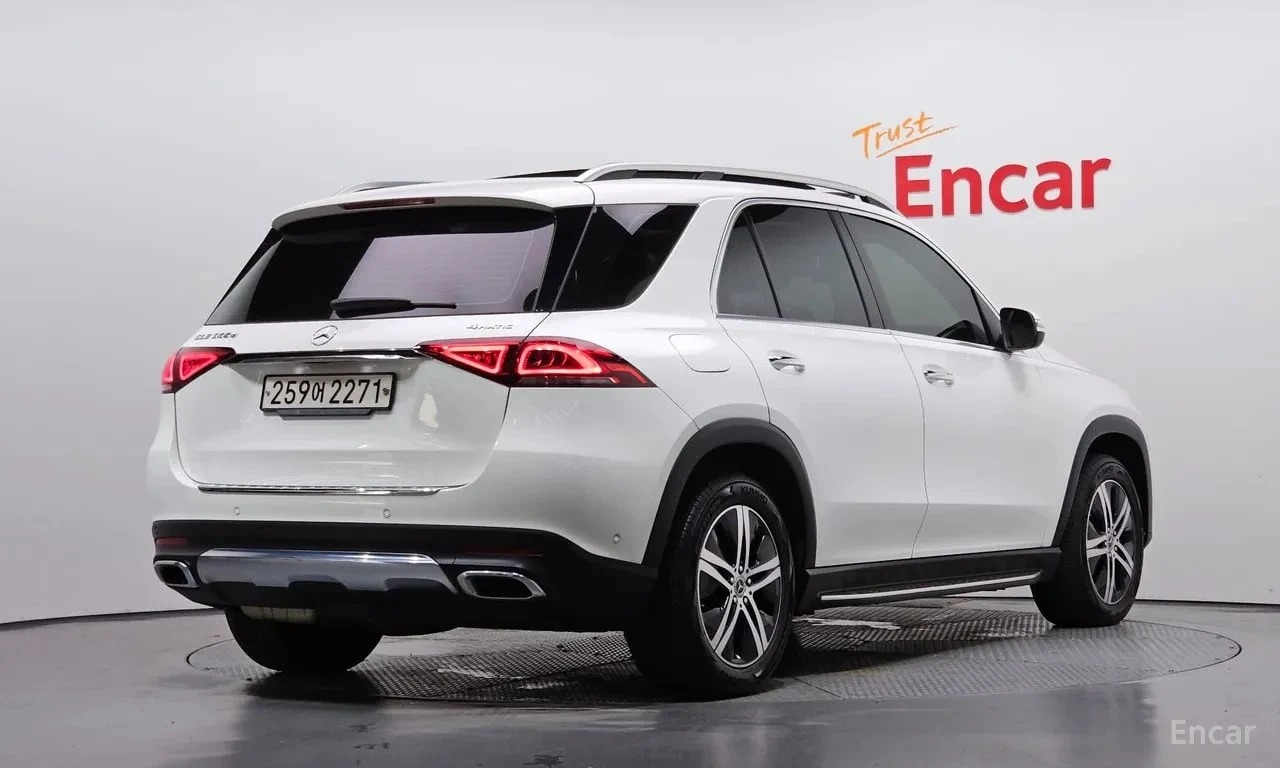 Mercedes-Benz GLE 300 * ЦЕНА ДО БЪЛГАРИЯ С ВСИЧКИ ТАКСИ * , снимка 2 - Автомобили и джипове - 56096680