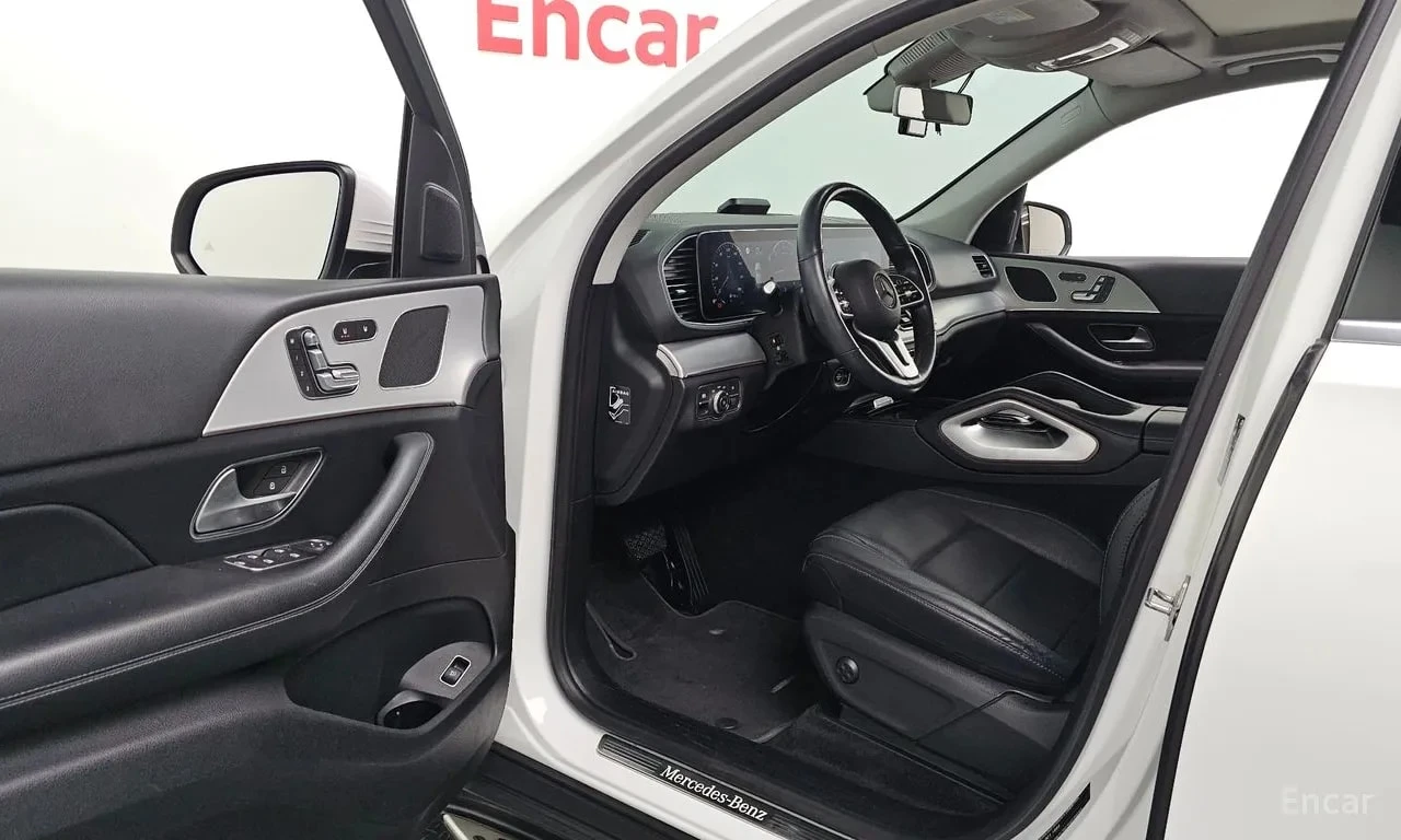 Mercedes-Benz GLE 300 * ЦЕНА ДО БЪЛГАРИЯ С ВСИЧКИ ТАКСИ * , снимка 10 - Автомобили и джипове - 56096680