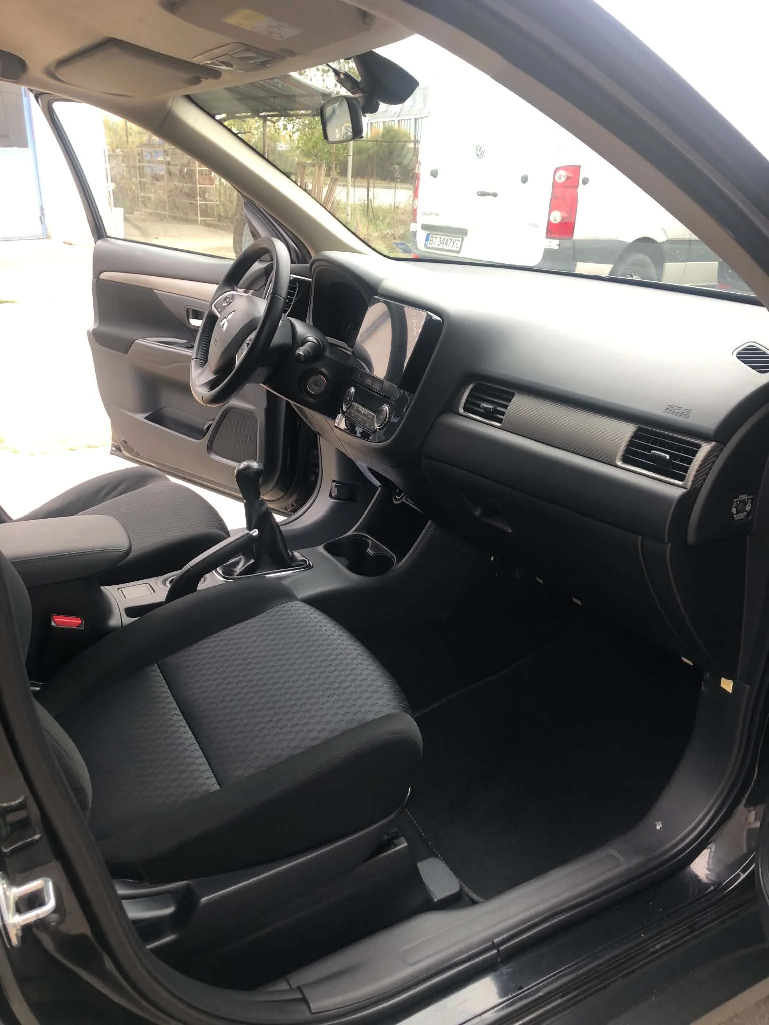 Mitsubishi Outlander, снимка 9 - Автомобили и джипове - 56516786