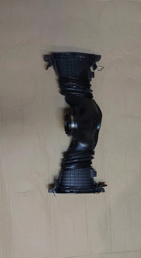 Лястовица за двигател  Мерцедес  Е 350/265 (258) к.с  OM 642858, снимка 1