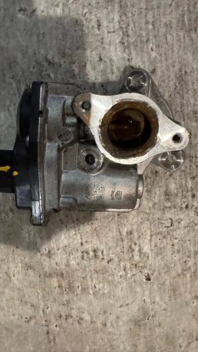 Дроселова Клапа за Dacia Dokker 2016 - 8200302798 / 11800796, снимка 2 - Части - 52922917