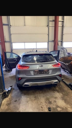 Kia XCeed PLUG IN HYBRID, снимка 1